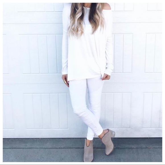 FAVORITES WHITE STRETCH MOTO SKINNY JEGGINGS - Picture 6 of 7